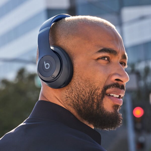 Beats Studio Pro Wireless Headphones Iconic Sound - Navy - Image 3